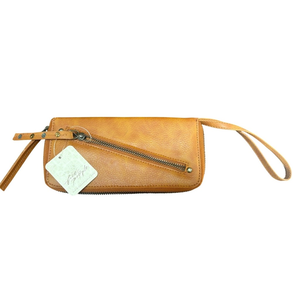 Free People Vegan Leather Wristlet Zip Around Wallet Cognac Tanā Diagonal Zip